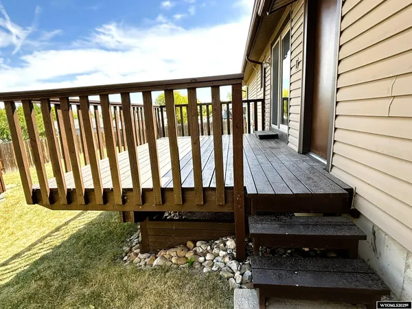 $275,000 | 1126 7th W Avenue, Kemmerer, WY 83101
