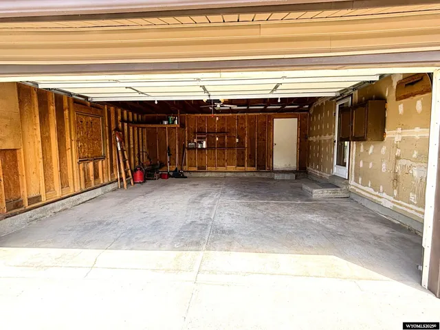 $280,000 | 1126 7th W Avenue, Kemmerer, WY 83101