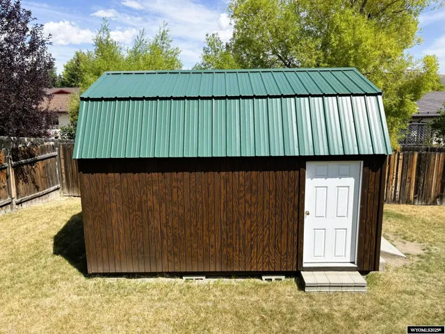 $275,000 | 1126 7th W Avenue, Kemmerer, WY 83101