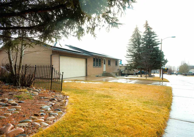 $275,000 | 1126 7th W Avenue, Kemmerer, WY 83101
