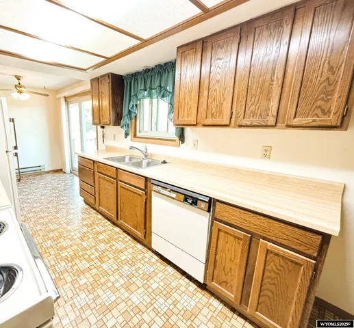 $280,000 | 1126 7th W Avenue, Kemmerer, WY 83101