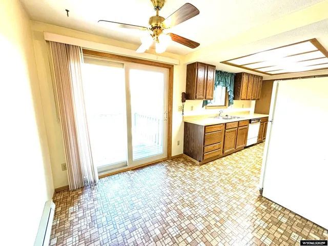 $280,000 | 1126 7th W Avenue, Kemmerer, WY 83101