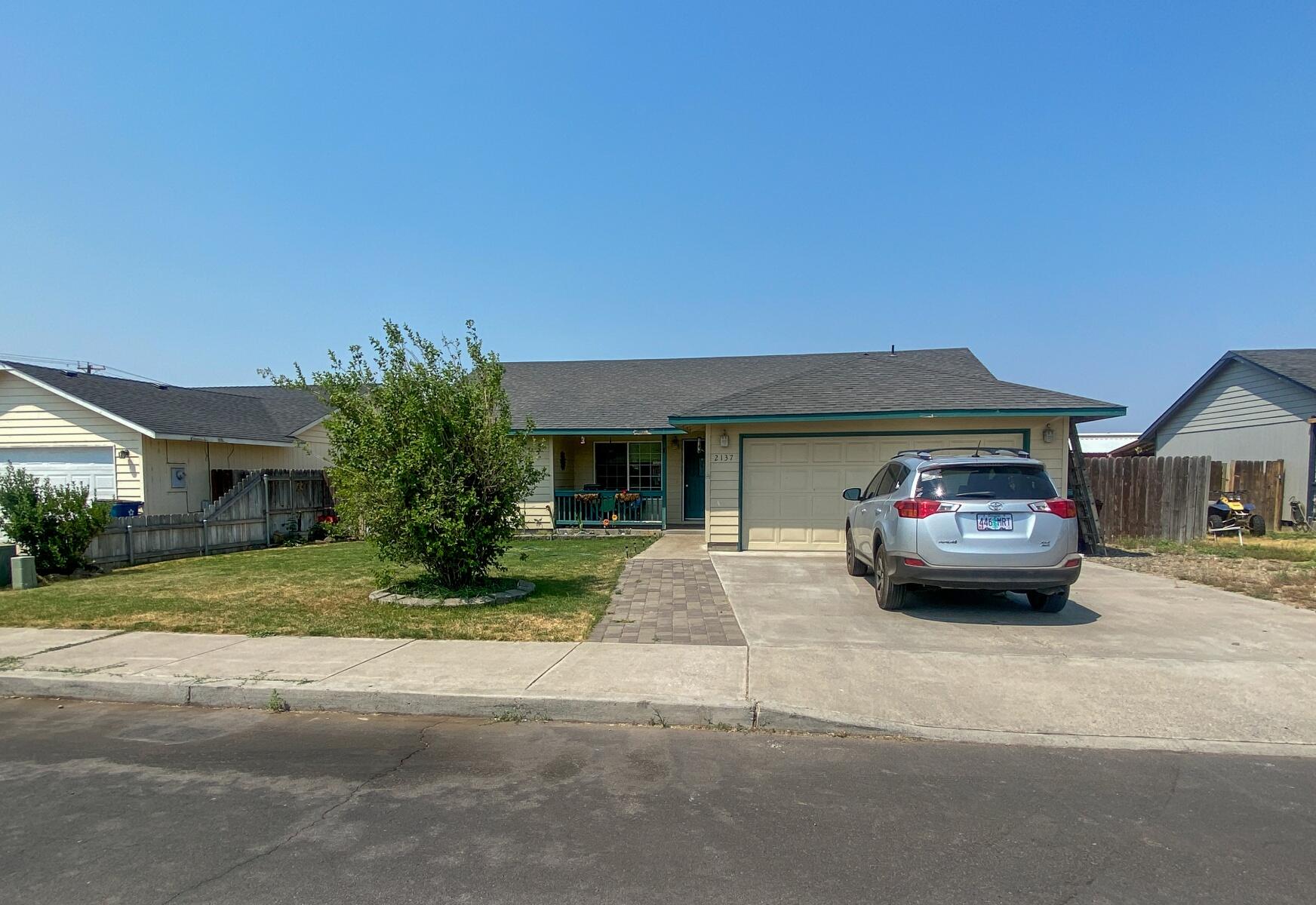 2137 Northeast Yellowpine Road Prineville, OR 97754 - Photo 2 of 15 batch_02