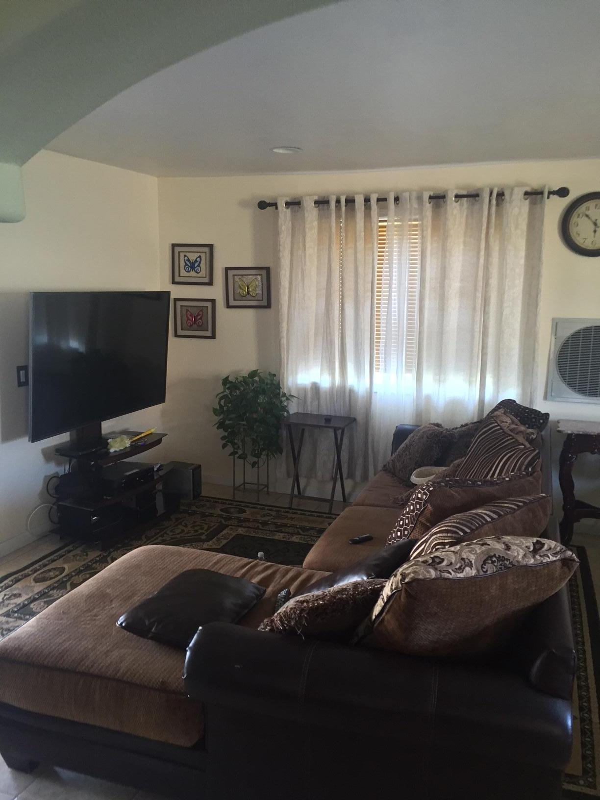 45434 Raysack Avenue Lancaster, CA 93535 - Photo 3 of 14 IMG_2690