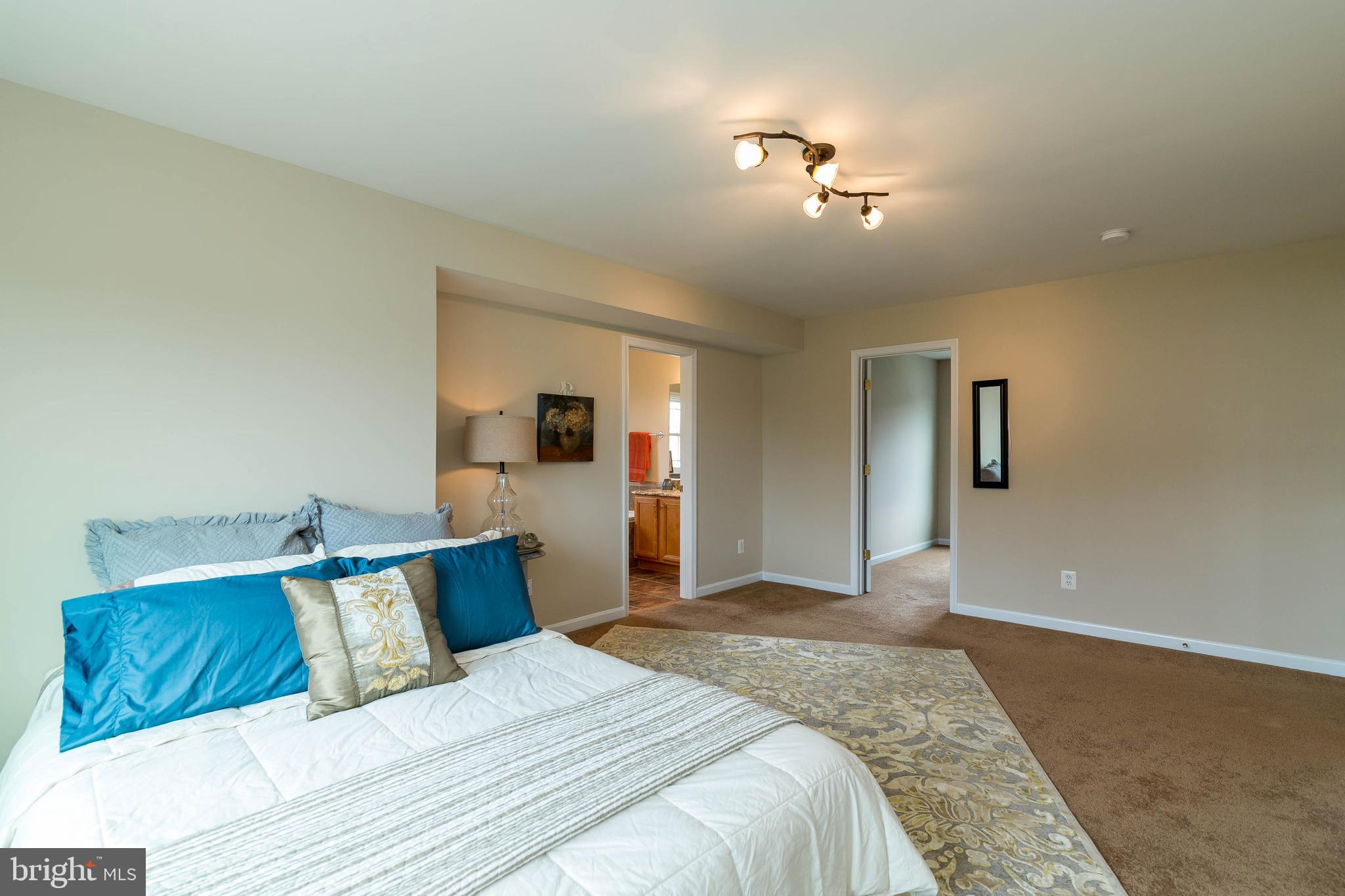 17608 Overlook Road Dumfries, VA 22026 - Photo 23 of 52 Owner's suite