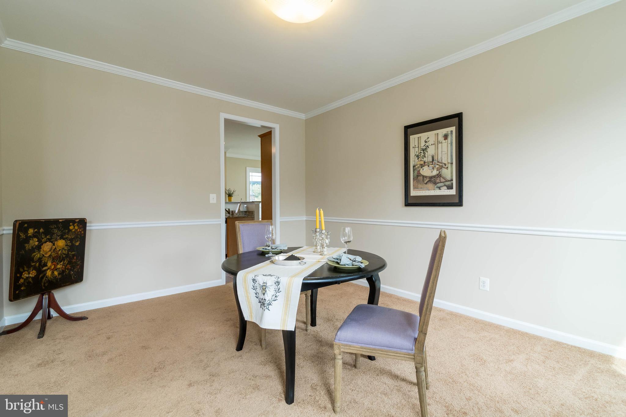 17608 Overlook Road Dumfries, VA 22026 - Photo 4 of 52 Dining area, room for all to sit!