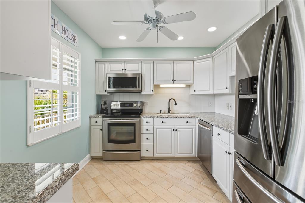 4420 Exeter Drive, Unit 303 Longboat Key, FL 34228 - Photo 16 of 42