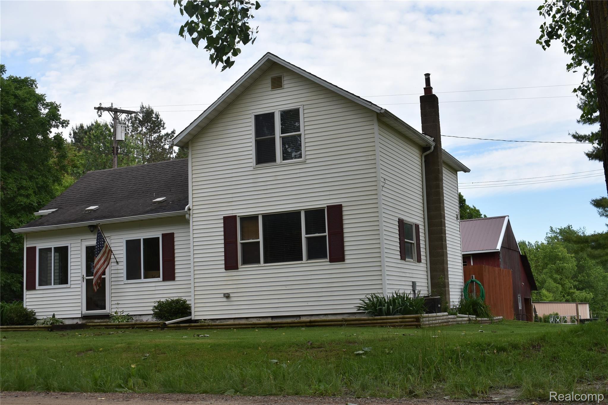 7205 West Lange Road Fowlerville, MI 48836 - Photo 2 of 25 Outside_2.JPG
