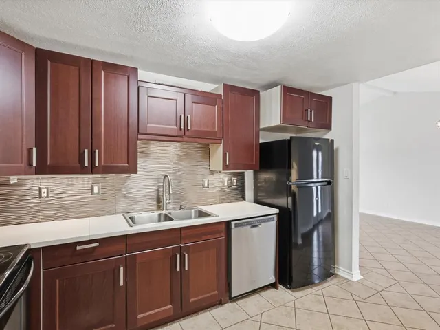 $325,000 | 1202 Cherrywood Court, Allen, TX 75002