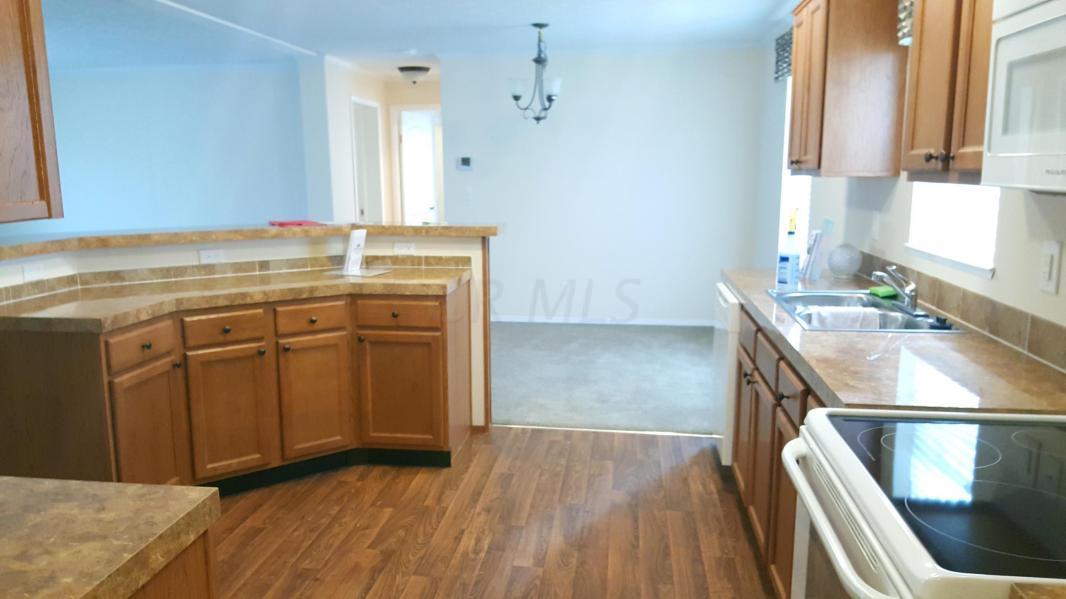 4101 Manor Road Columbus, OH 43224 - Photo 3 of 15