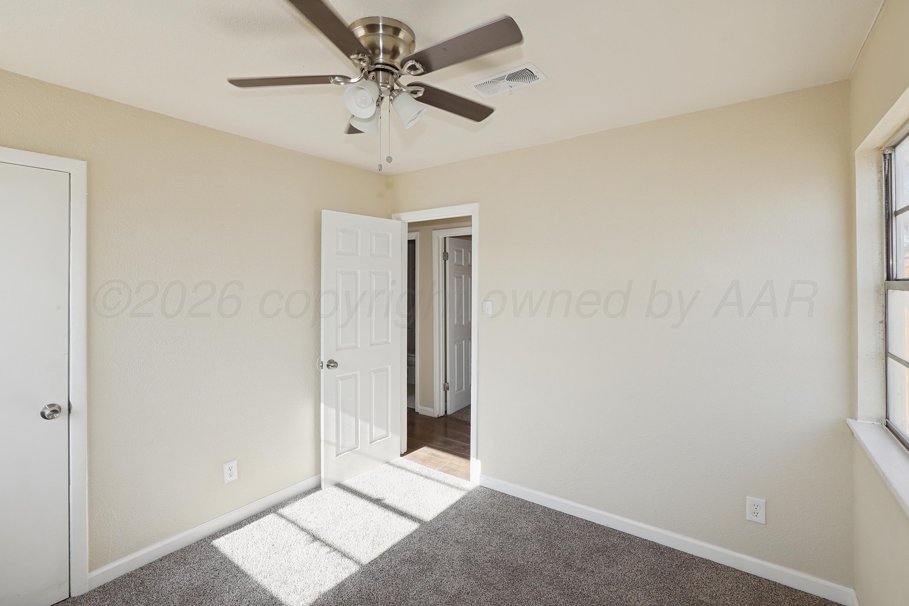 1203 Sycamore Avenue Amarillo, TX 79107 - Photo 13 of 21 18-2nd Bedroom