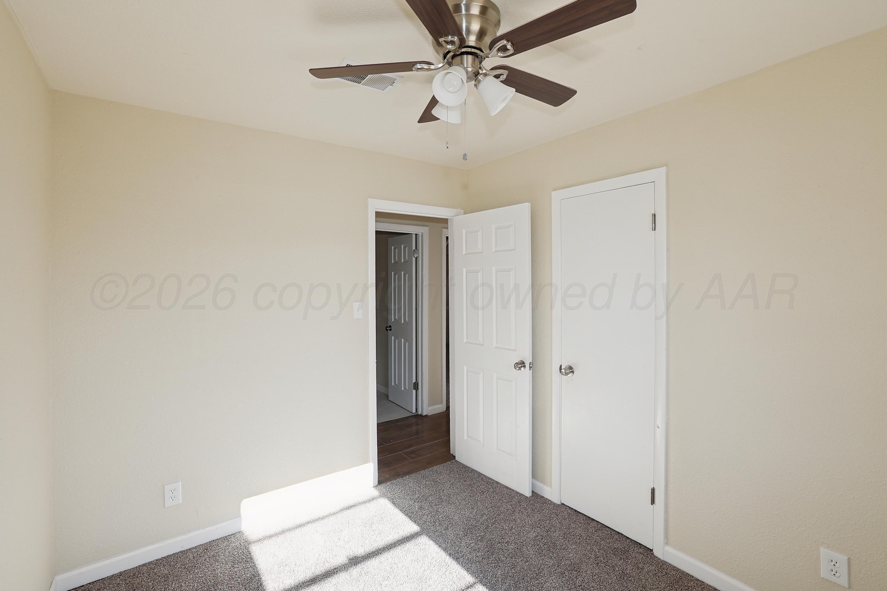 1203 Sycamore Avenue Amarillo, TX 79107 - Photo 15 of 21 20-3rd Bedroom