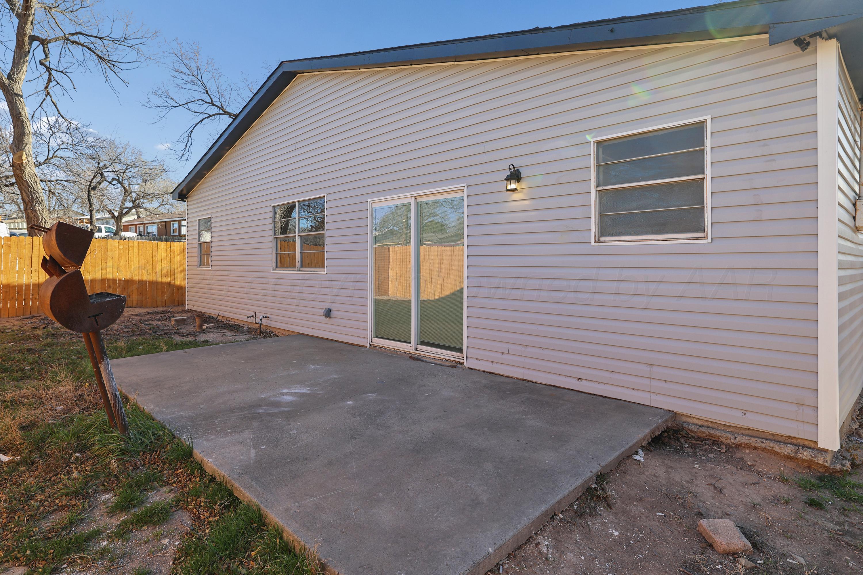 1203 Sycamore Avenue Amarillo, TX 79107 - Photo 18 of 21 22-Back Patio