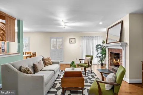 $650,000 | 129 Plum Street, Moorestown, NJ 08057