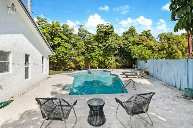 $1,387,000 | 1925 Northeast 214th Terrace, Miami, FL 33179