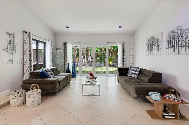 $1,387,000 | 1925 Northeast 214th Terrace, Miami, FL 33179