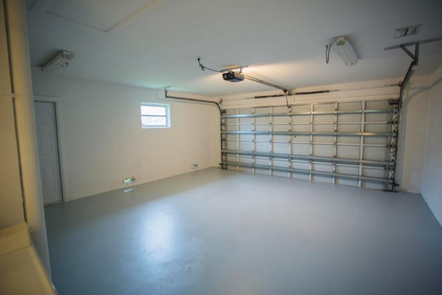 628 Southwest 18th Avenue Boca Raton, FL 33486 - Photo 21 of 25 SW18th garage