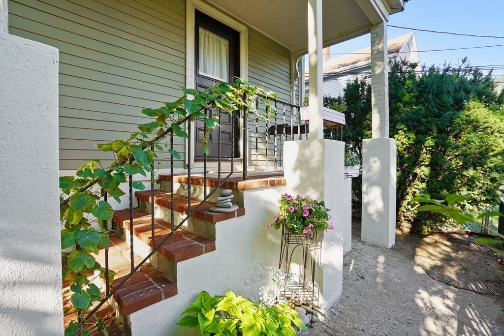 24 Boston Street, Unit 2 Somerville, MA 02143 - Photo 2 of 12