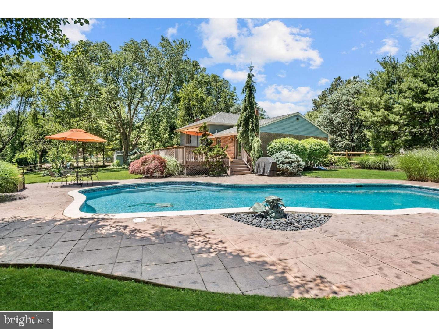 513 Middlesex Drive Moorestown, NJ 08057 - Photo 19 of 21 Pool
