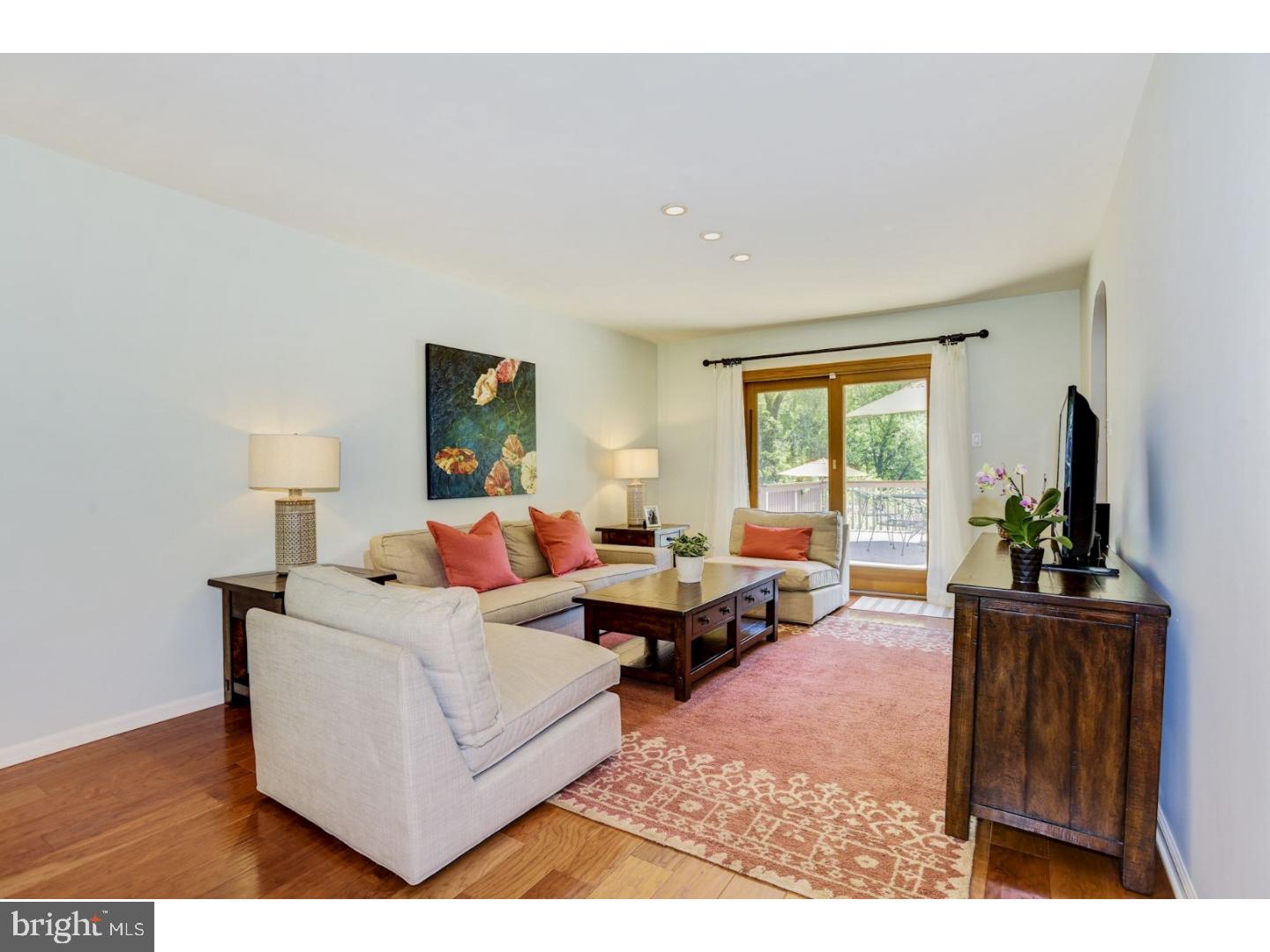 513 Middlesex Drive Moorestown, NJ 08057 - Photo 4 of 21 Dining Room