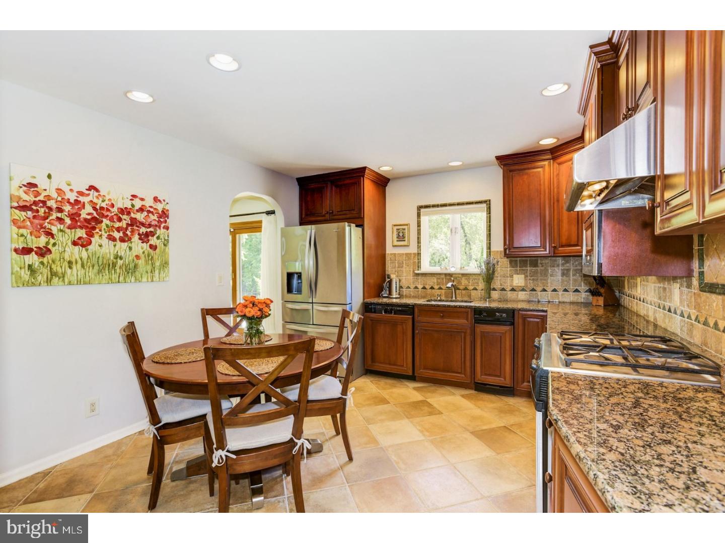 513 Middlesex Drive Moorestown, NJ 08057 - Photo 6 of 21 Kitchen