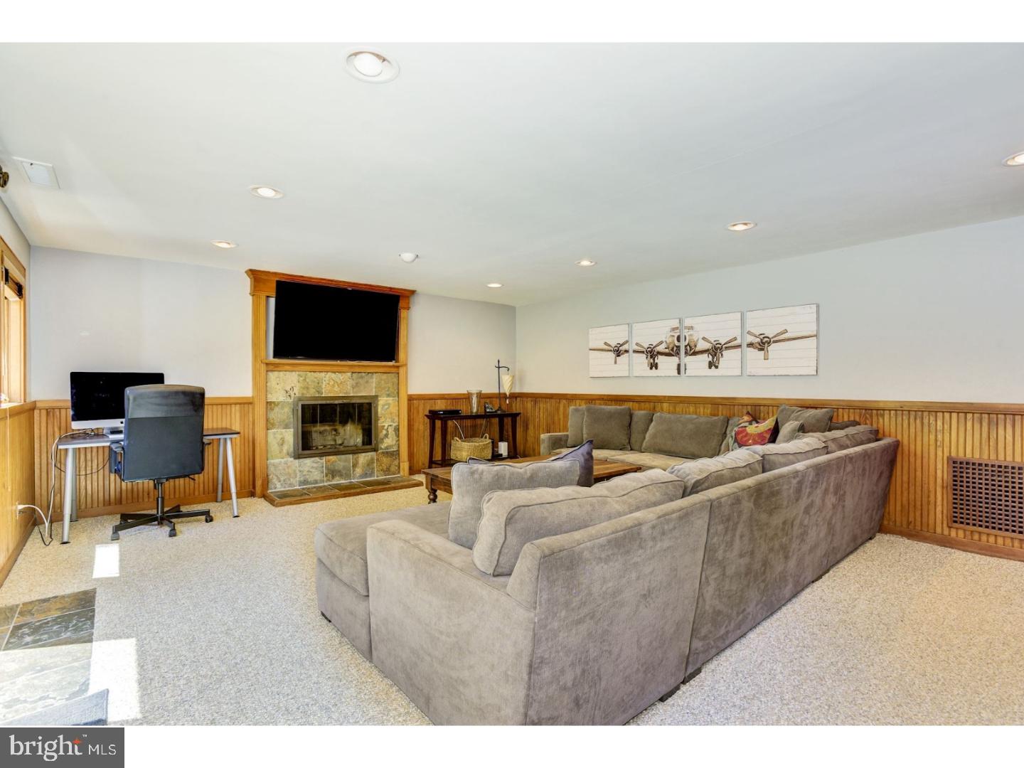 513 Middlesex Drive Moorestown, NJ 08057 - Photo 8 of 21 Family Room