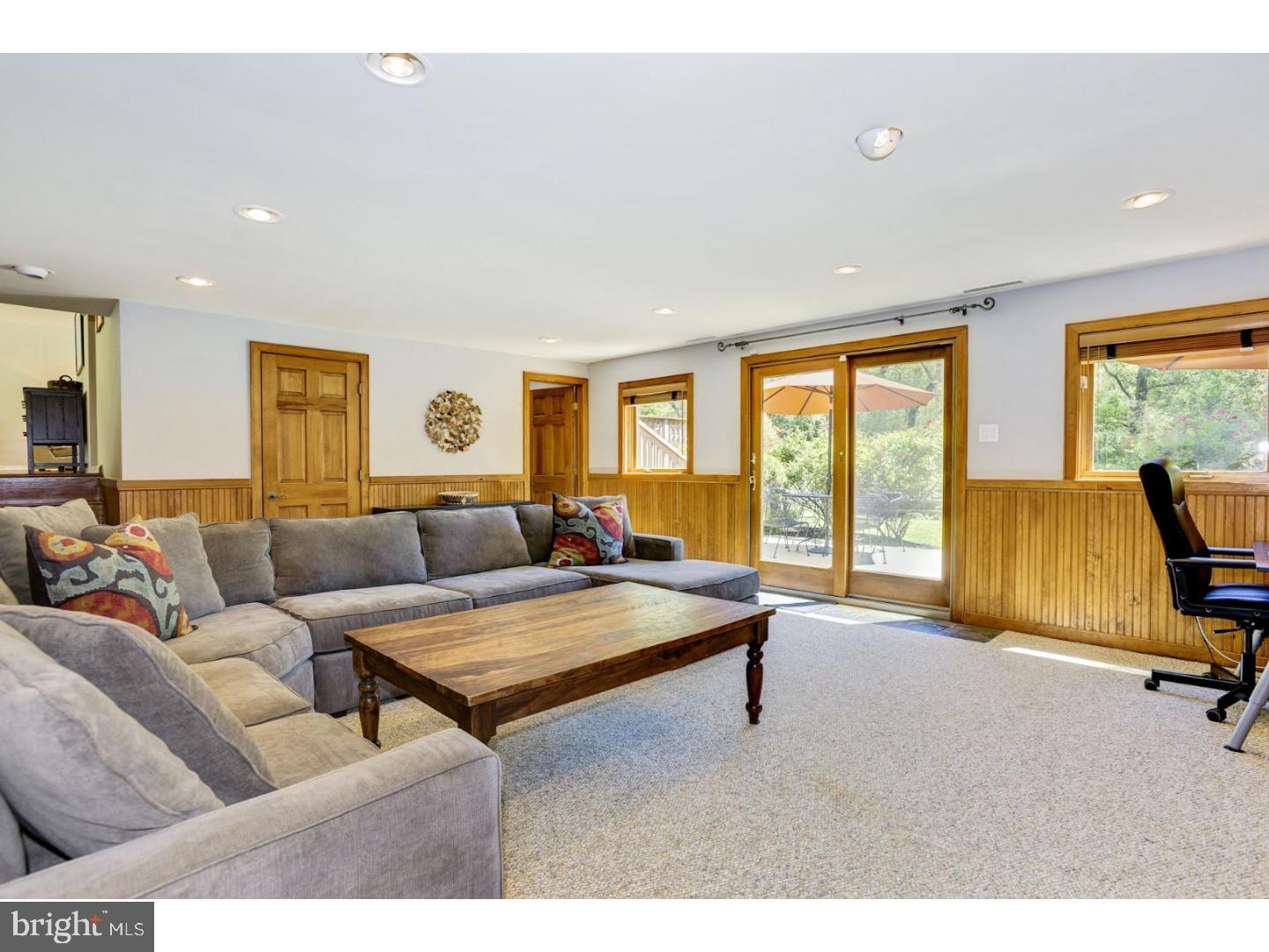 513 Middlesex Drive Moorestown, NJ 08057 - Photo 9 of 21 Family Room