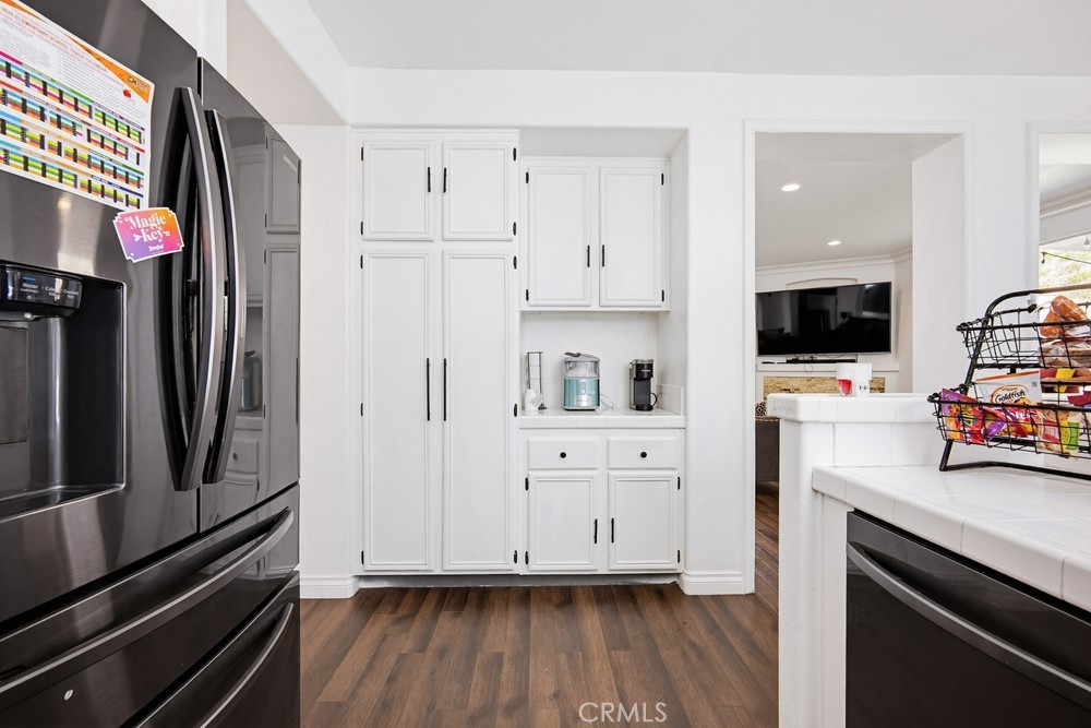 16248 Twilight Circle Riverside, CA 92503 - Photo 16 of 40