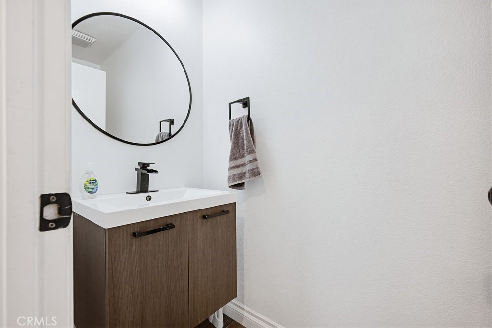 16248 Twilight Circle Riverside, CA 92503 - Photo 17 of 40