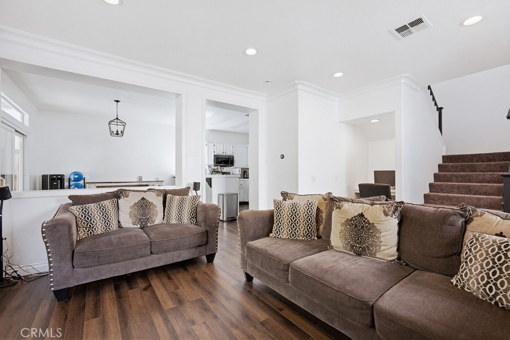 16248 Twilight Circle Riverside, CA 92503 - Photo 9 of 40