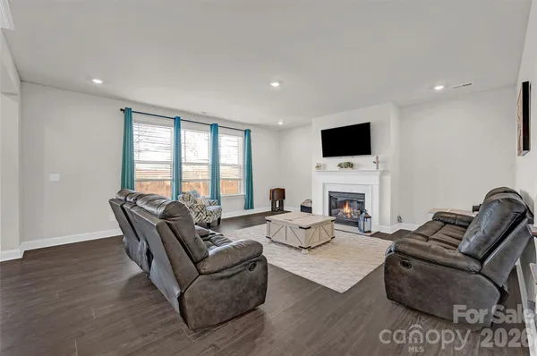 $1,195,000 | 309 West Waterlynn Road, Mooresville, NC 28117