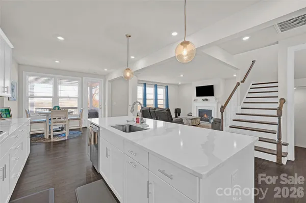 $1,195,000 | 309 West Waterlynn Road, Mooresville, NC 28117