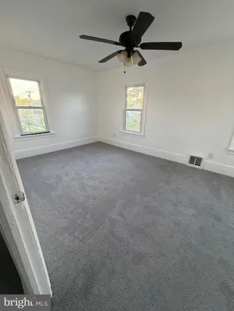 $2,800 | 228 Washington Avenue, Williamstown, NJ 08094
