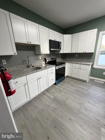 $2,800 | 228 Washington Avenue, Williamstown, NJ 08094