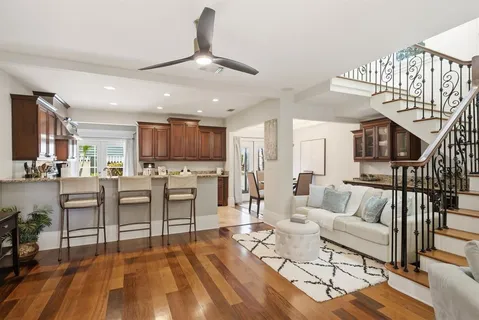 $1,250,000 | 888 16th Avenue North, St. Petersburg, FL 33704