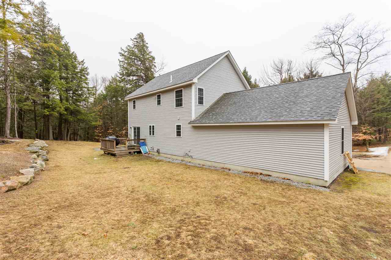 17 Country Road Deerfield, NH 03037 - Photo 9 of 37