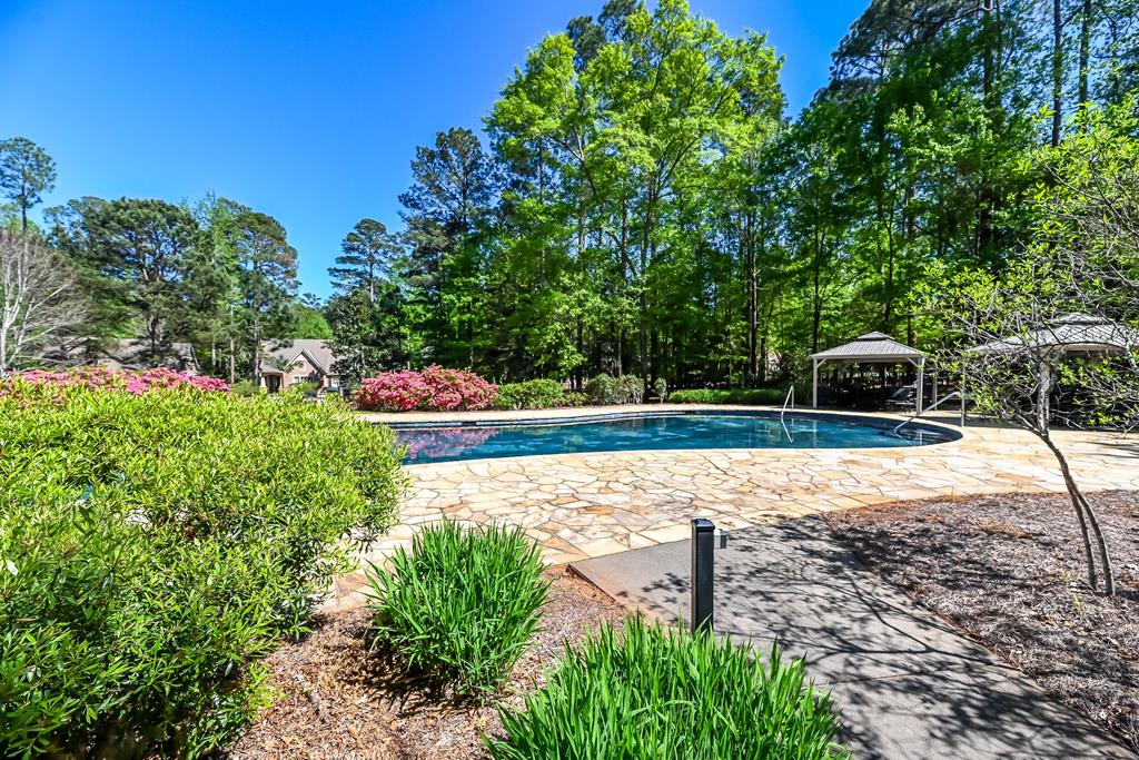 279 White Oak Road Pine Mountain, GA 31822 - Photo 7 of 25 a view of a garden with an outdoor space