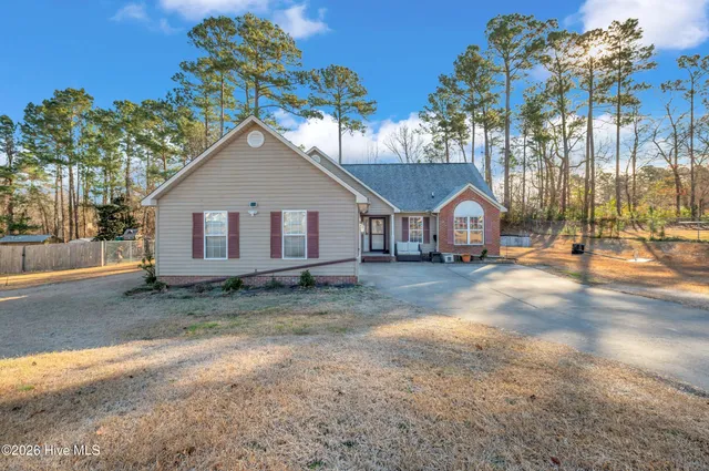 $280,000 | 202 Remington Drive, Midway Park, NC 28544