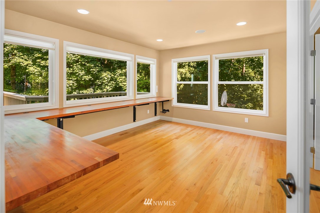 4331 Southwest Luana Beach Road Vashon, WA 98070 - Photo 11 of 25