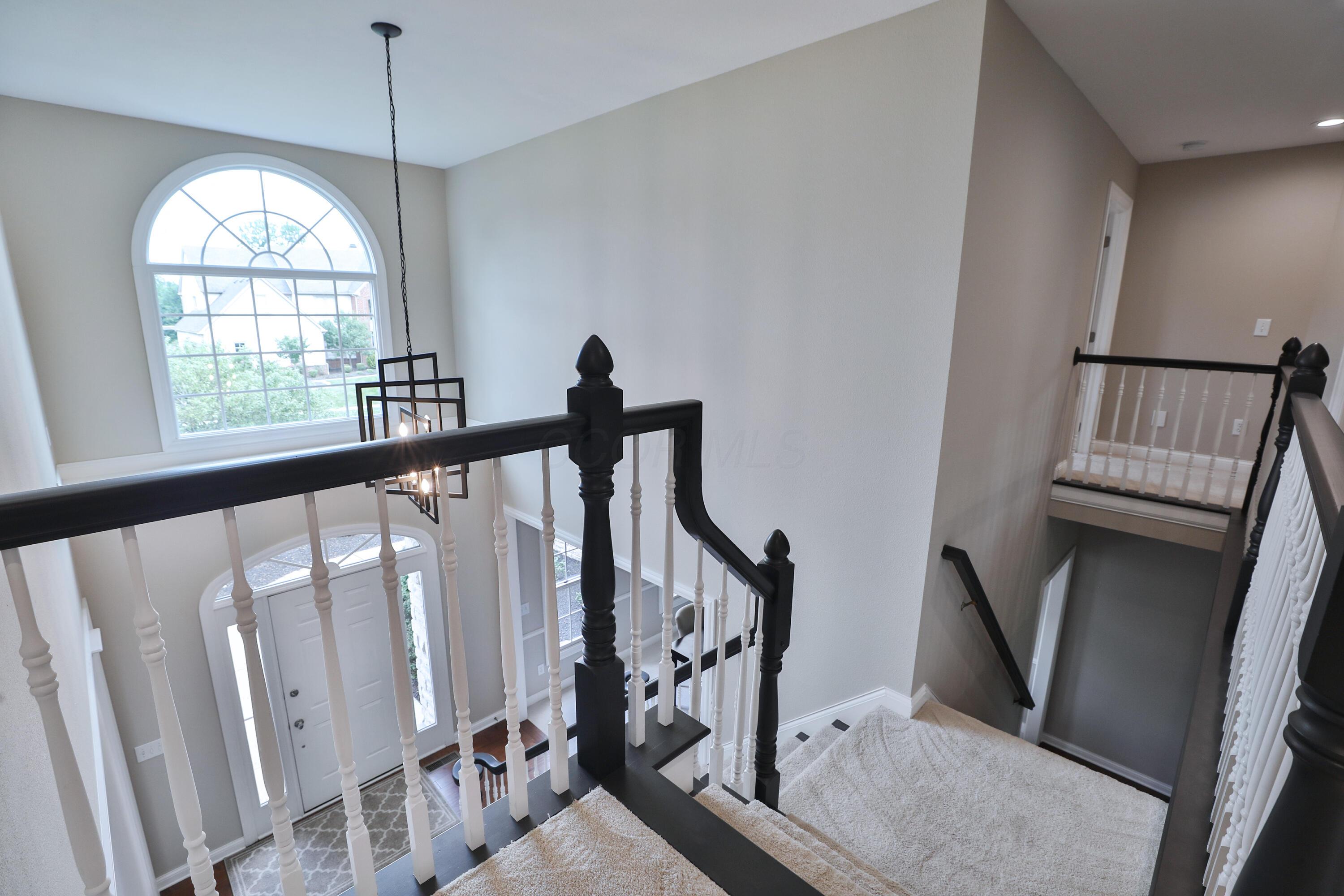 8292 Rookery Way Westerville, OH 43082 - Photo 21 of 50 2nd Floor Landing