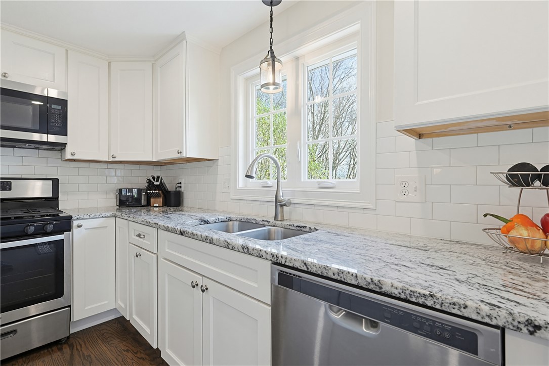 6 Burke Road Bristol, RI 02809 - Photo 11 of 42