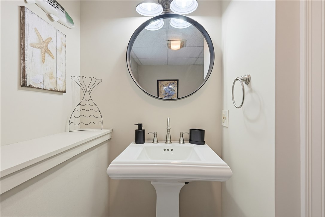 6 Burke Road Bristol, RI 02809 - Photo 32 of 42