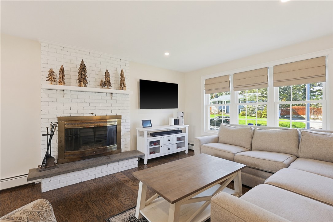 6 Burke Road Bristol, RI 02809 - Photo 4 of 42