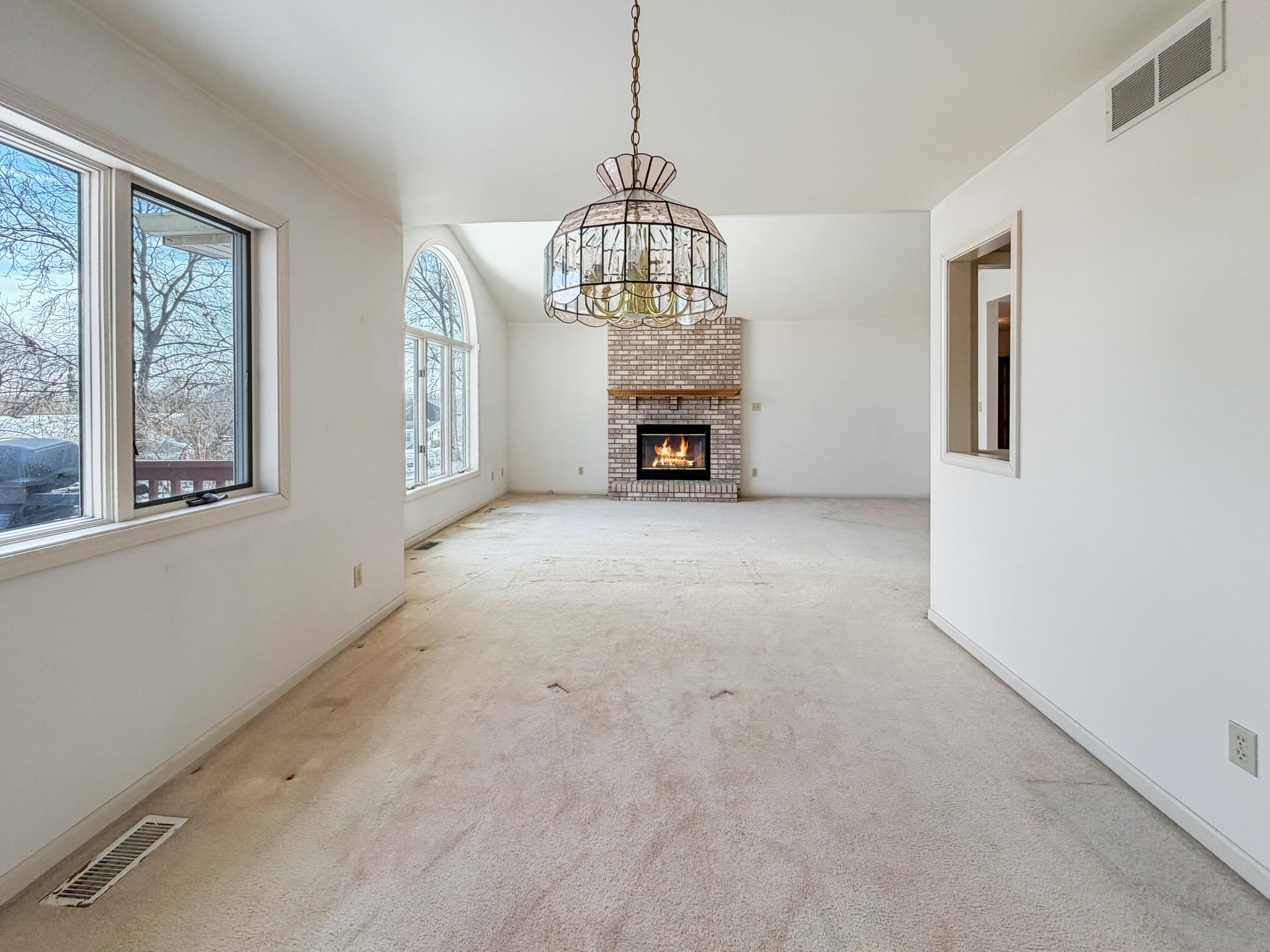 1128 Country Club Drive Crown Point, IN 46307 - Photo 5 of 26 3000x2250