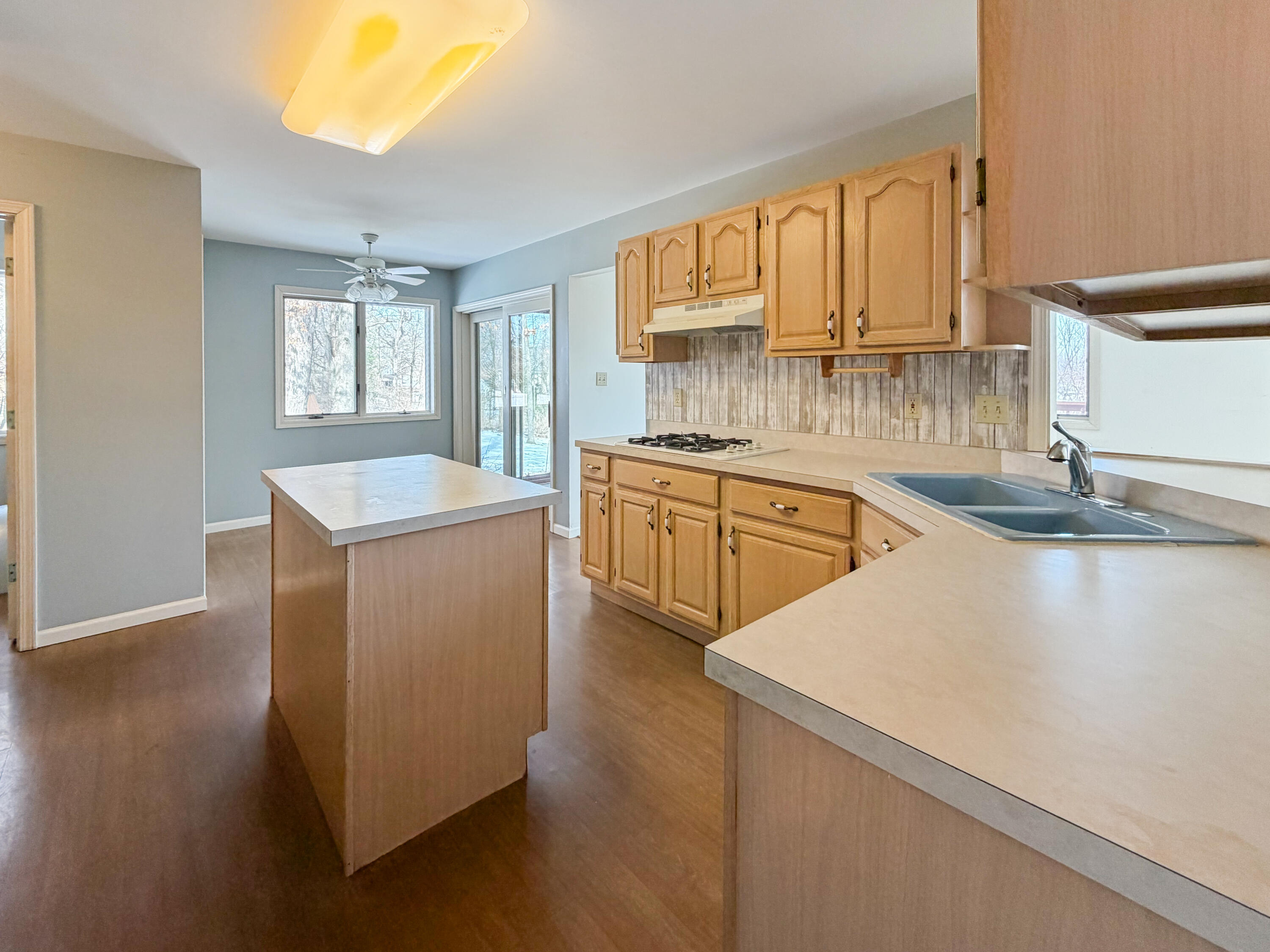 1128 Country Club Drive Crown Point, IN 46307 - Photo 7 of 26 3000x2250