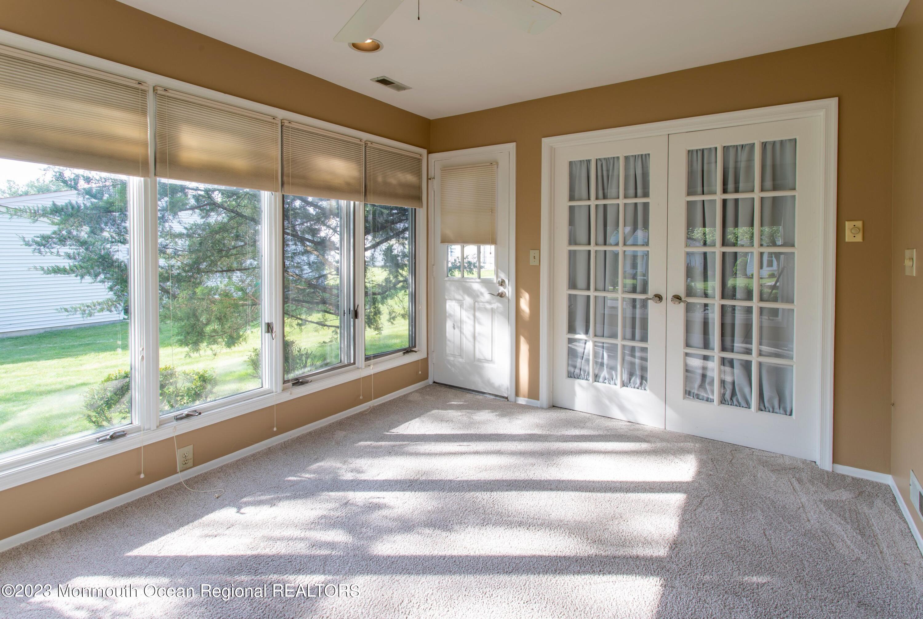 23 Farmview Lane Columbus, NJ 08022 - Photo 11 of 19 Farmview 15