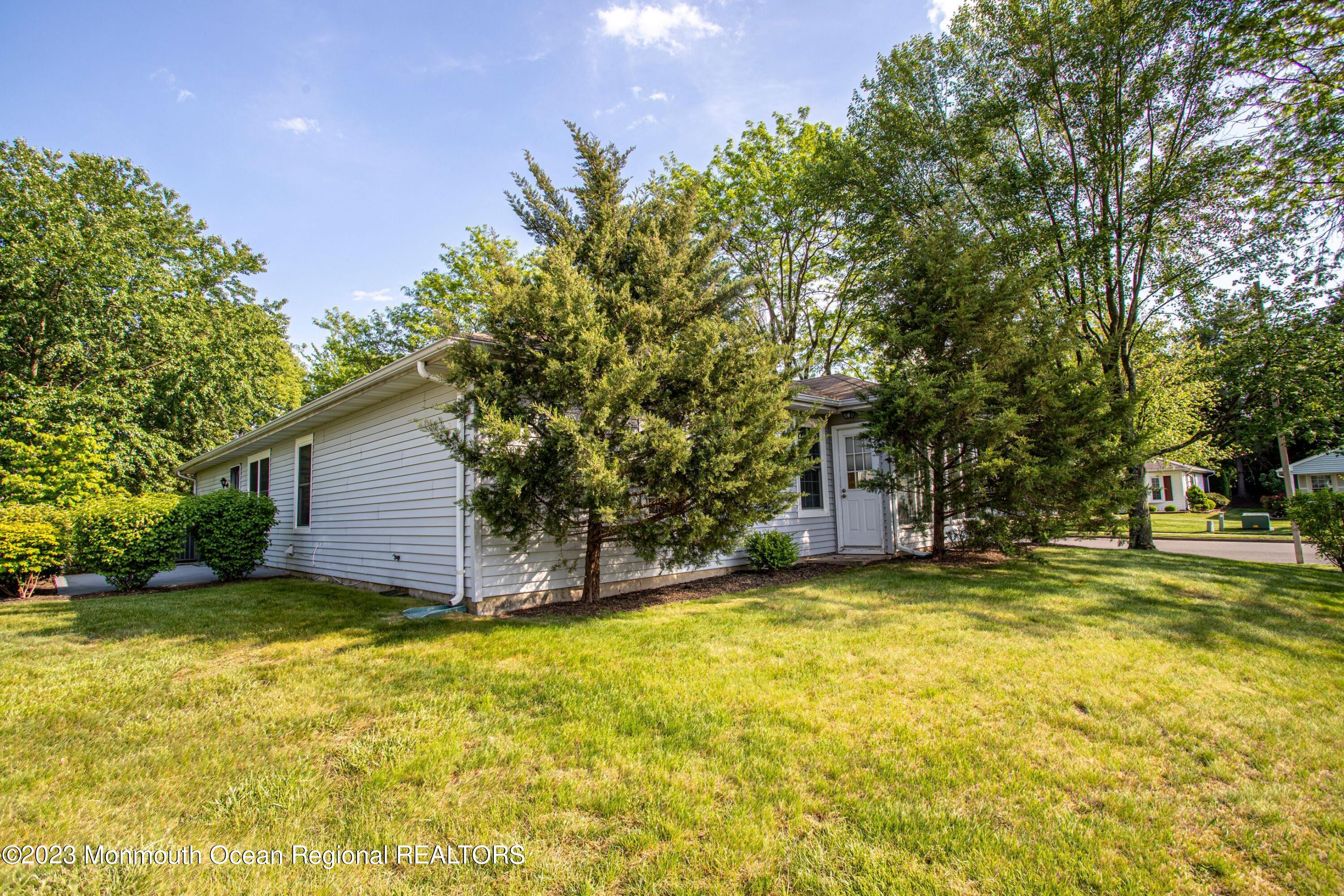 23 Farmview Lane Columbus, NJ 08022 - Photo 4 of 19 Farmview 3