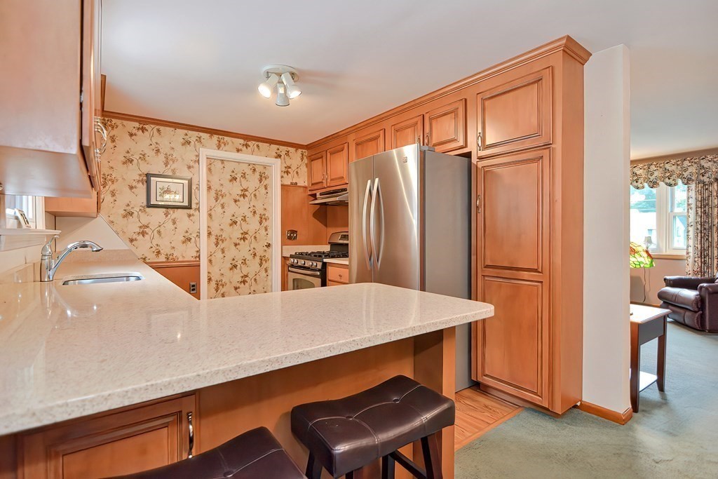 75 Dorset Road Holliston, MA 01746 - Photo 11 of 32 Gallery Image 11
