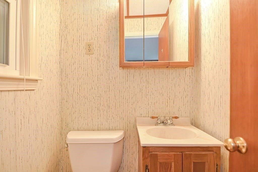 75 Dorset Road Holliston, MA 01746 - Photo 24 of 32 Gallery Image 24