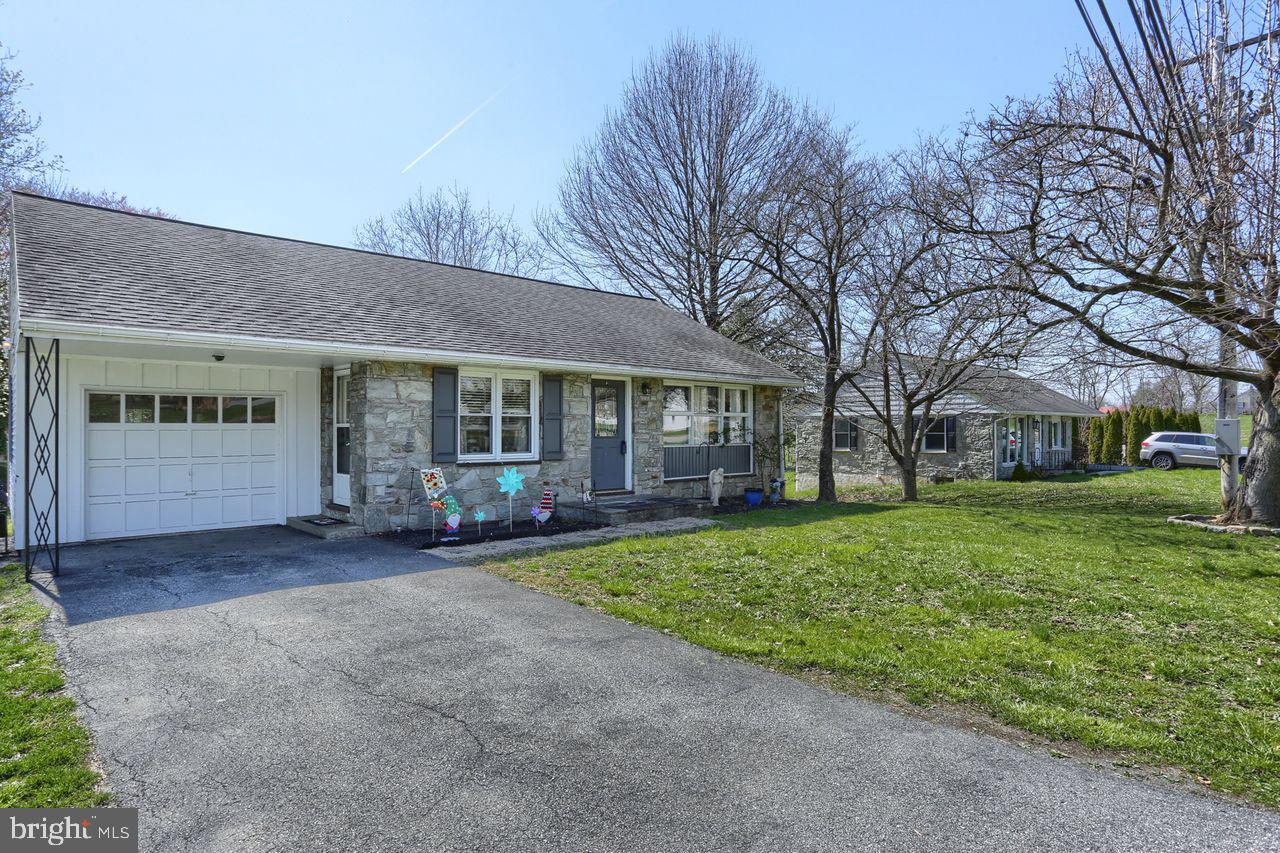 1228 Lampeter Road Lancaster, PA 17602 - Photo 2 of 21 Gallery Image 2